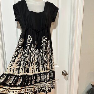 New Anna Sui Anthropologie Black & White Floral Silk Dress, Size 8 (NWOT)